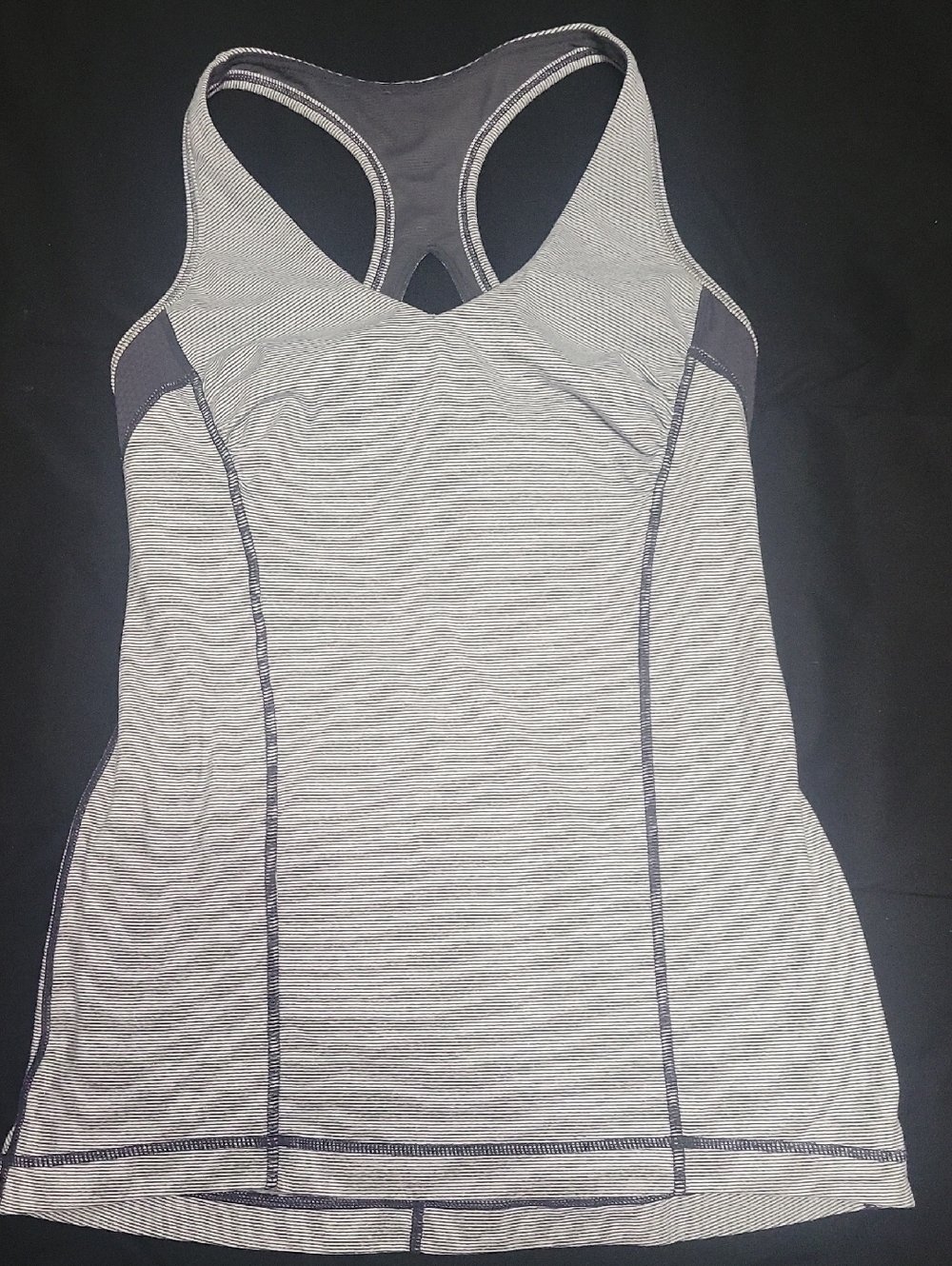 Lululemon Vintage Size 6 Circut Tank In Gray And White